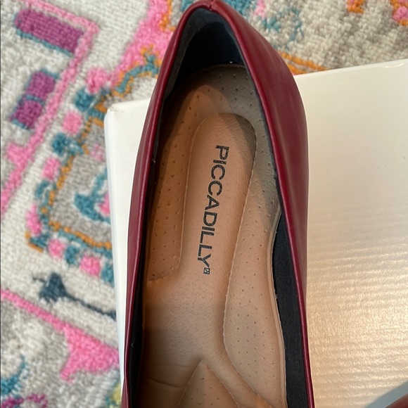 Picadilly Fashion Red  Heels with Block Heel Emirates flight attendant merlot - Picture 2 of 4